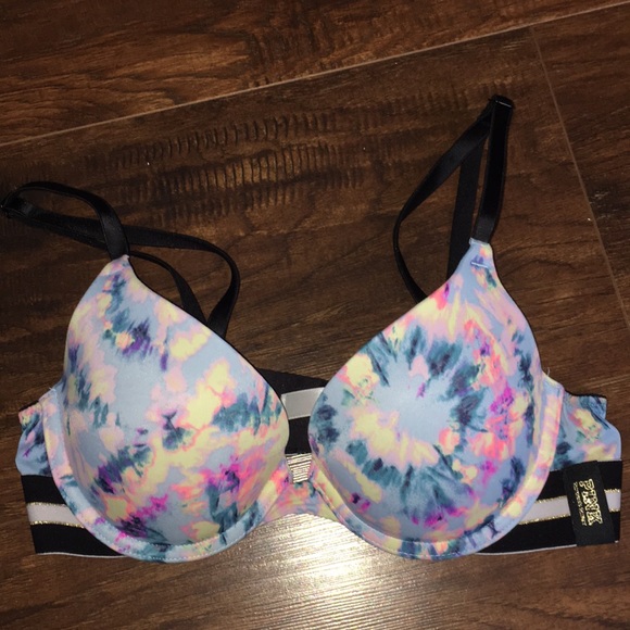 Victoria’s secret pink every-day push up bra - Picture 1 of 3